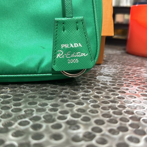 Prada re-edition 2005 - Picture 3 of 8